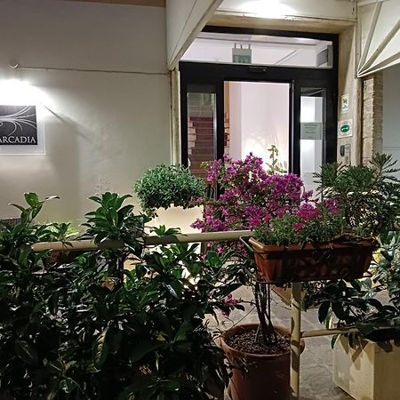 Hotel Arcadia Macerata Buitenkant foto