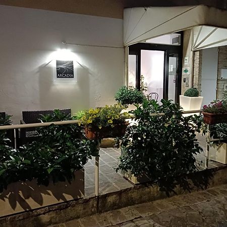 Hotel Arcadia Macerata Buitenkant foto