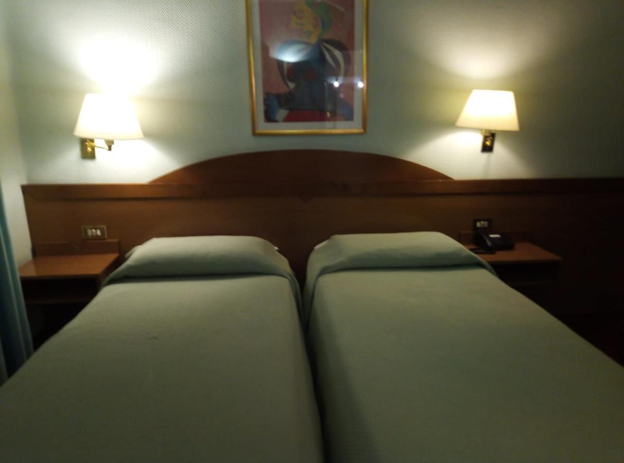 Hotel Arcadia Macerata Buitenkant foto