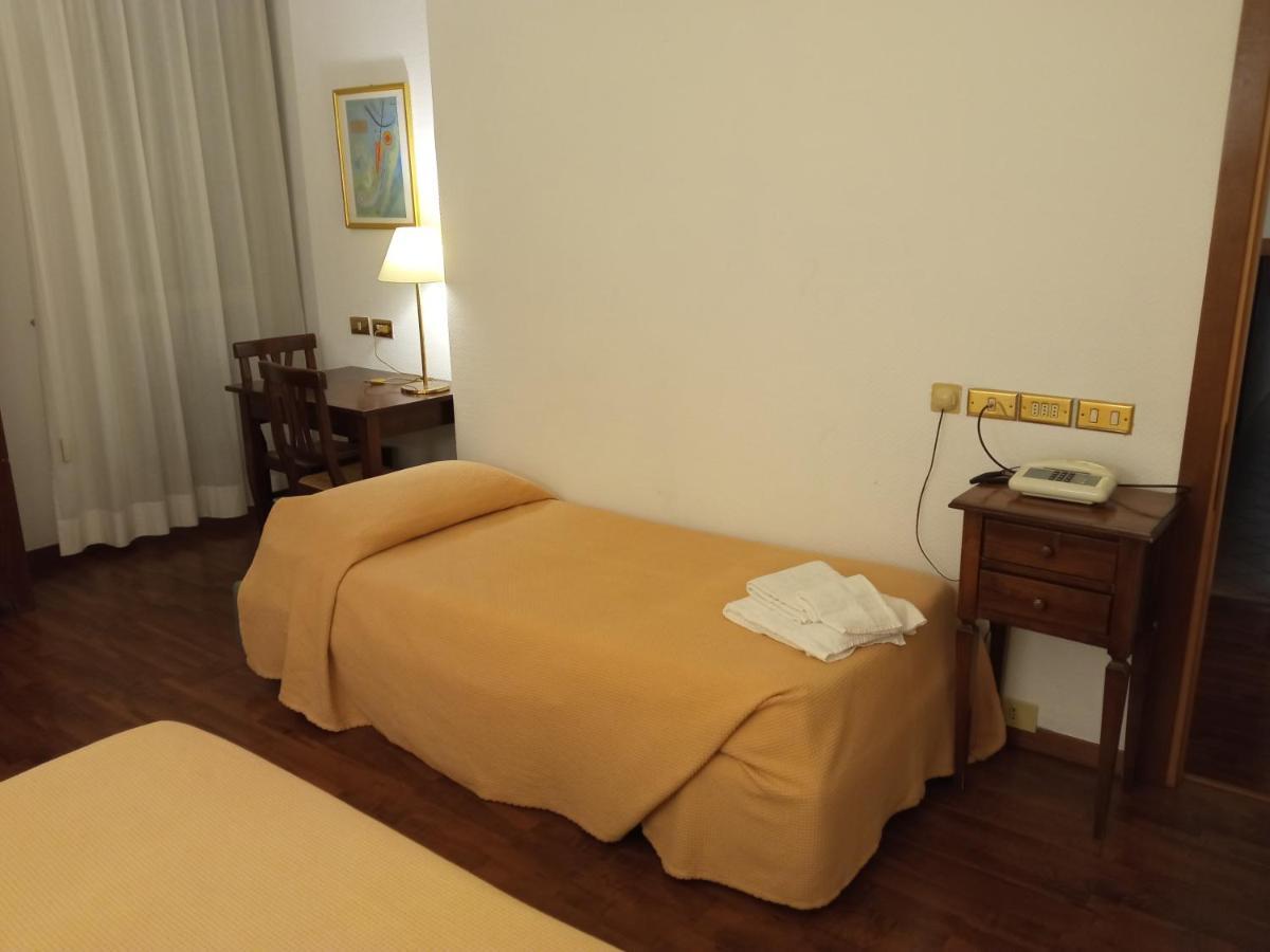 Hotel Arcadia Macerata Buitenkant foto