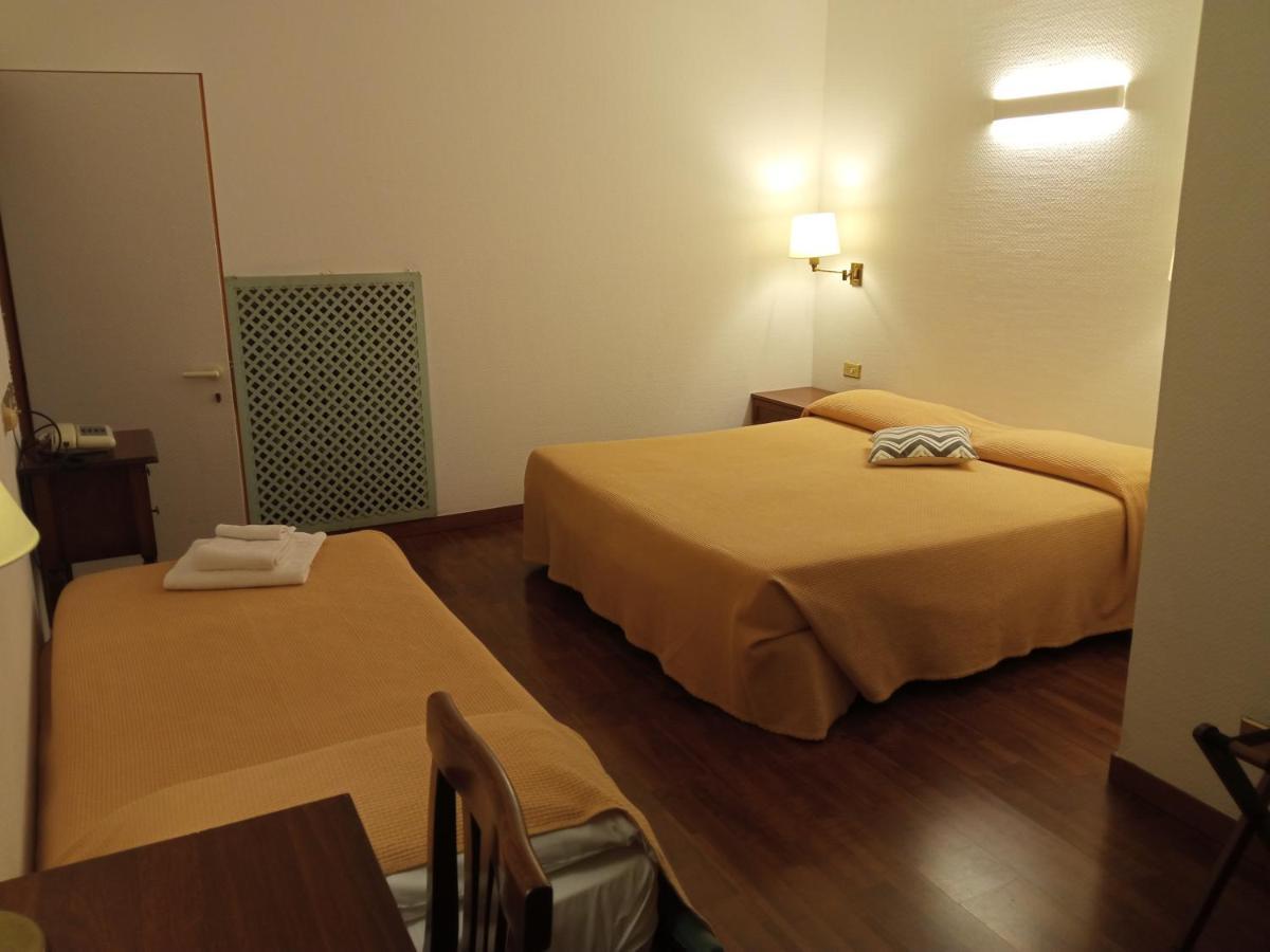 Hotel Arcadia Macerata Buitenkant foto