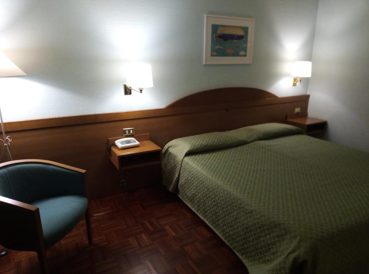 Hotel Arcadia Macerata Buitenkant foto
