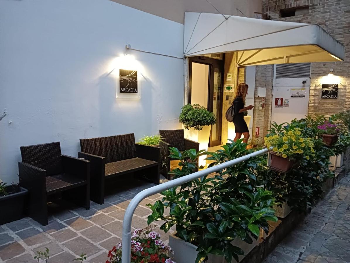 Hotel Arcadia Macerata Buitenkant foto