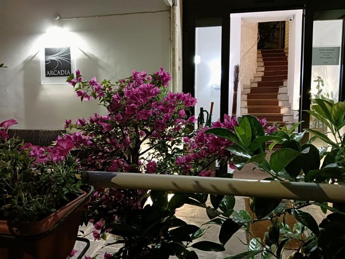 Hotel Arcadia Macerata Buitenkant foto