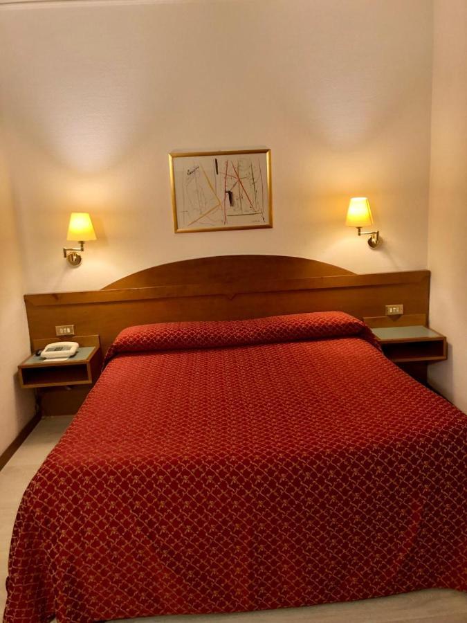Hotel Arcadia Macerata Buitenkant foto