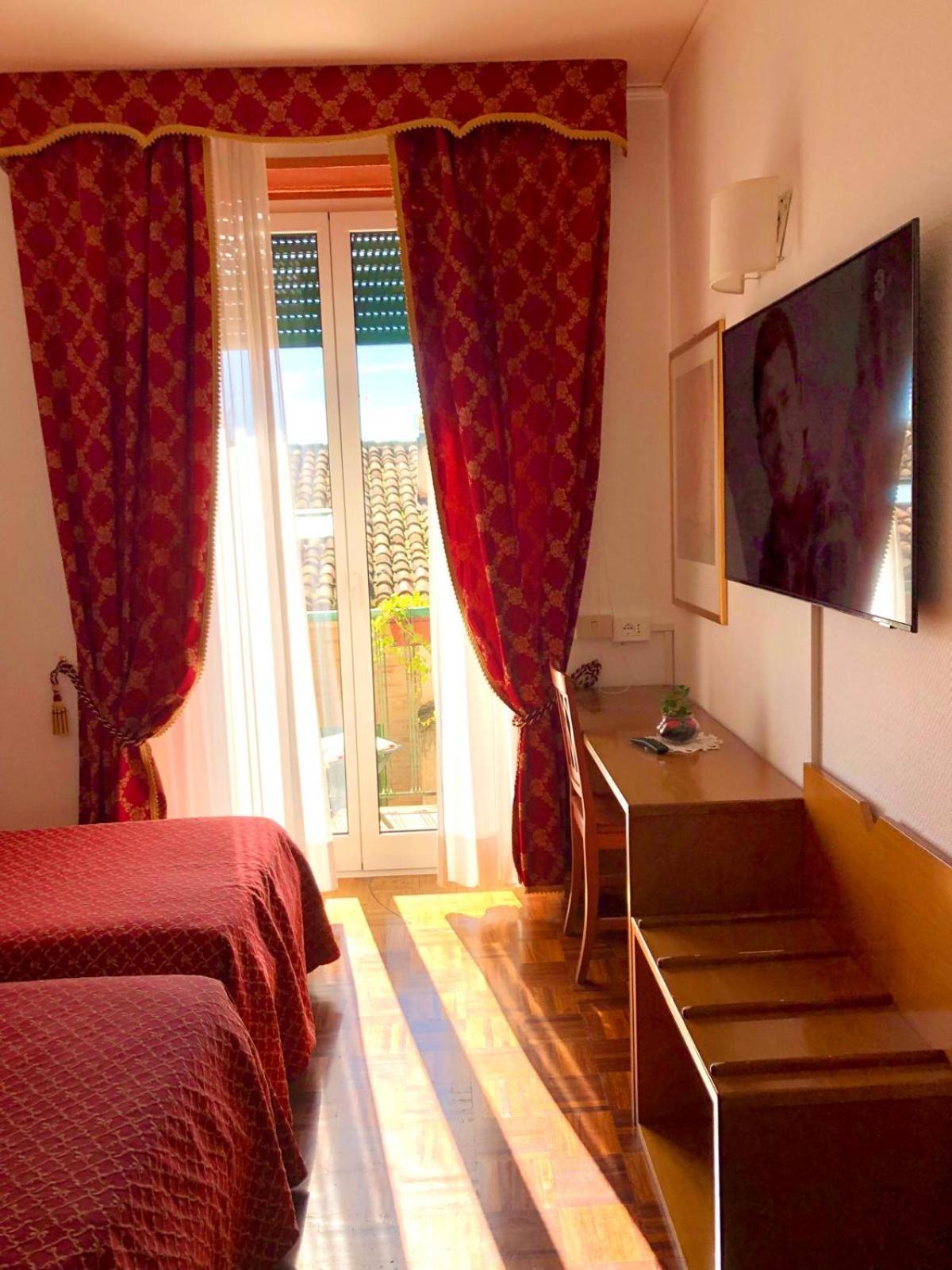 Hotel Arcadia Macerata Buitenkant foto